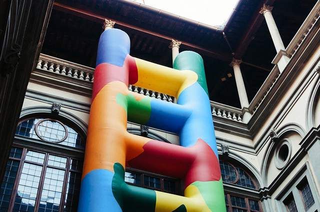 Inflated technicolor ladder within Palazzo Strozzi (3)