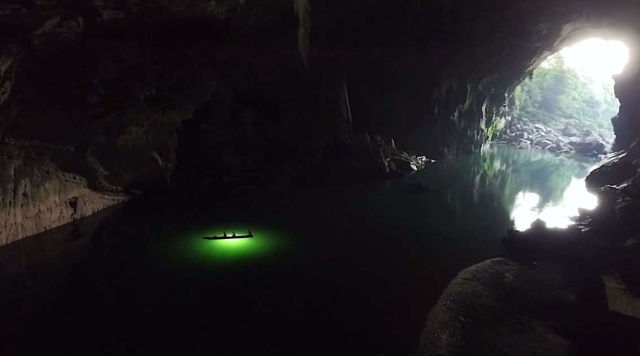 Exploring the Tham Khoun Xe one of the world's Largest River Cave 