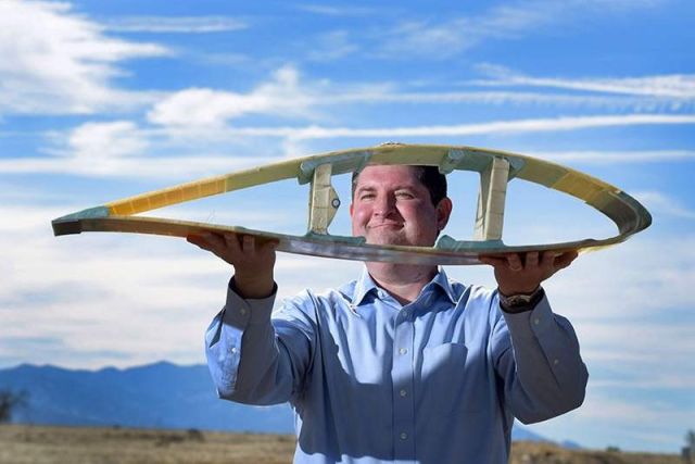 Foldable 200 meter wind turbines to withstand extreme winds 