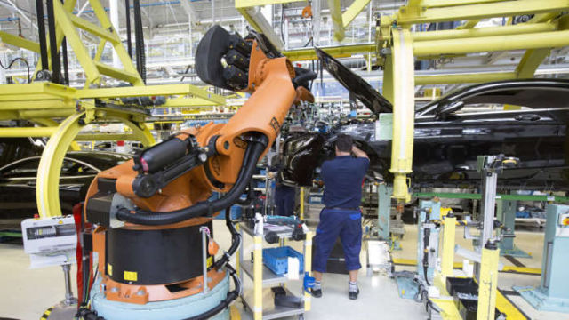 Humans take Robots' Jobs at Mercedes 