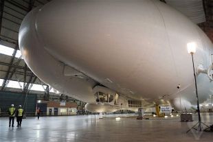 Airlander 10 world's biggest aircraft is floating | WordlessTech