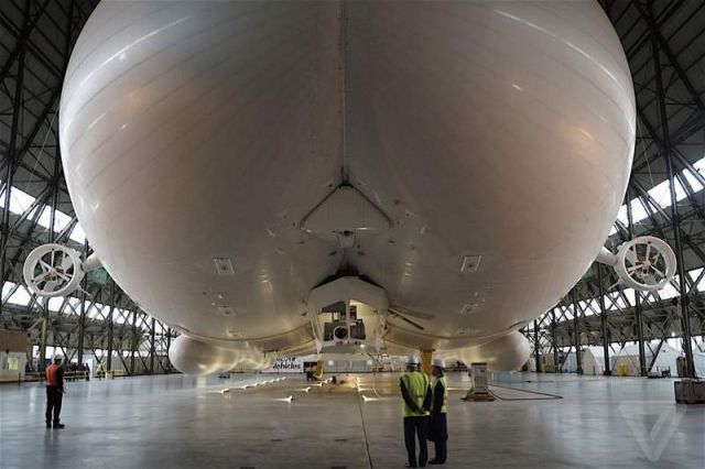Airlander 10 world's biggest aircraft (5)