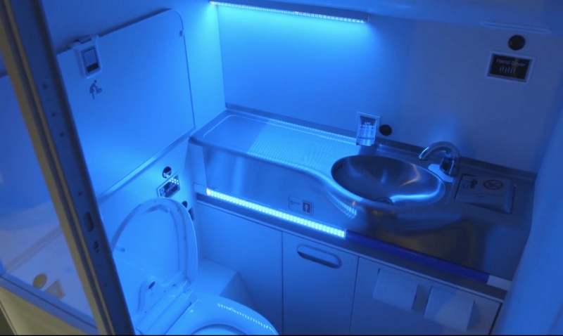 Boeing’s new UV light self-cleaning bathroom