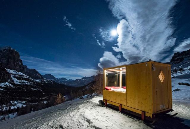 Tiny Starlight Room in the Dolomites