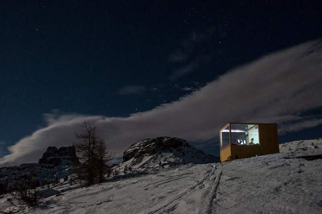 Tiny Starlight Room in the Dolomites (5)