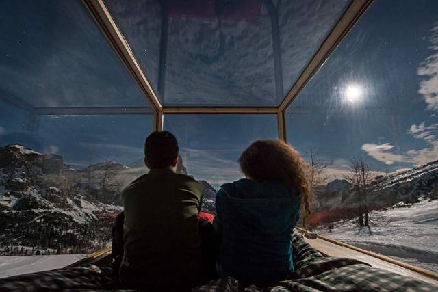 Tiny Starlight Room in the Dolomites (4)