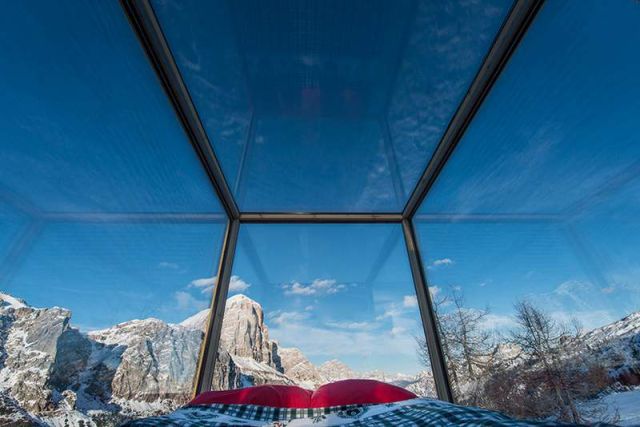 Tiny Starlight Room in the Dolomites (3)