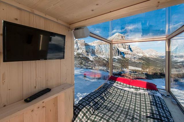 Tiny Starlight Room in the Dolomites (1)