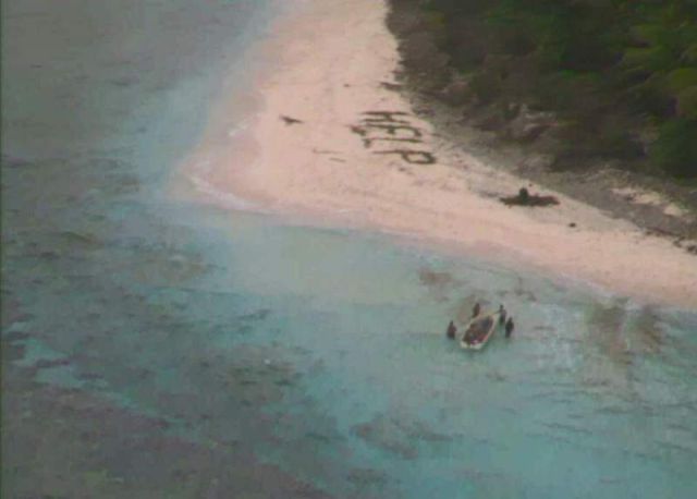 A 'HELP' sign on the beach save 3 mariners