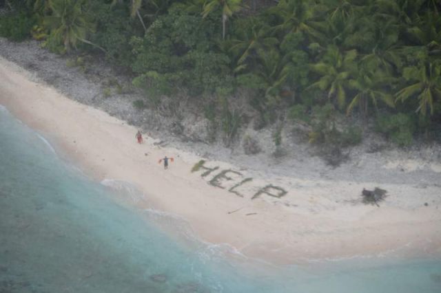 A 'HELP' sign on the beach save 3 mariners 