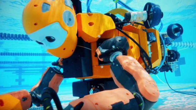 Humanoid Robot Diver