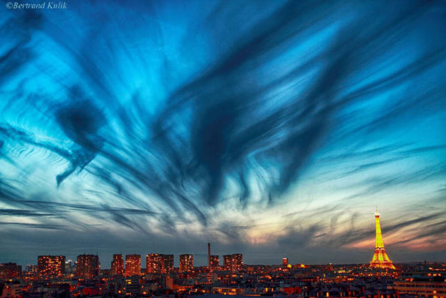 Cirrus over Paris