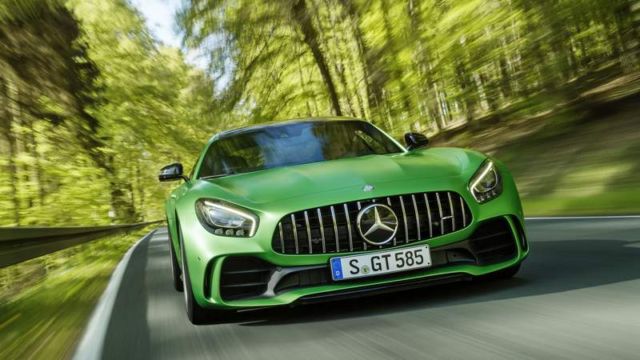 Mercedes-AMG GT R (4)