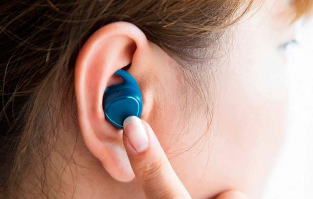 Samsung's Gear IconX wireless earbuds 