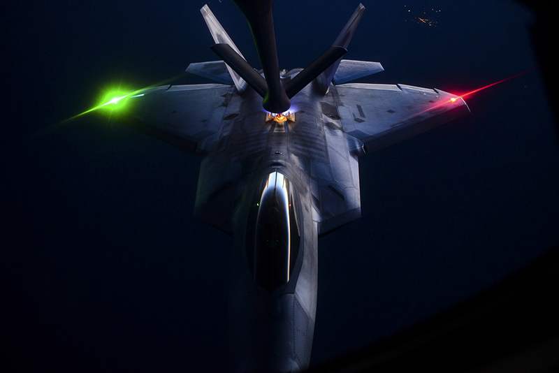 pictures of an F-22 Raptor