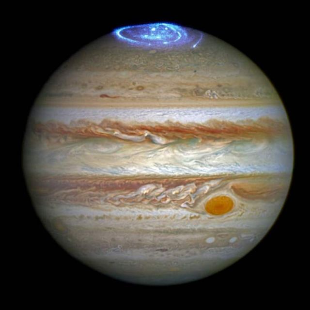 Bright giant Auroras on Jupiter
