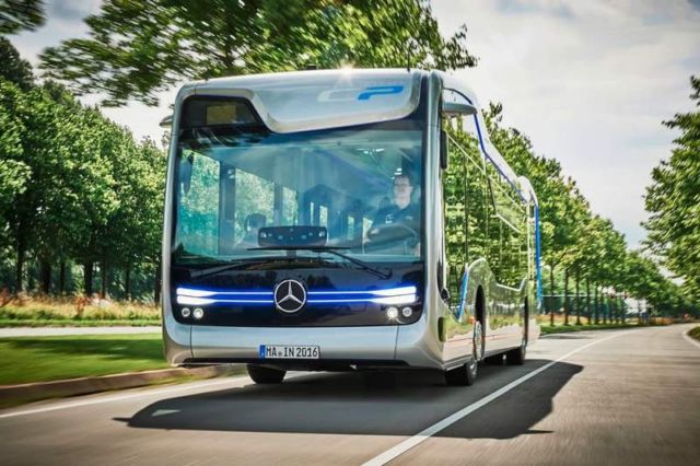 Mercedes-Benz Self-driving Future Bus (5)