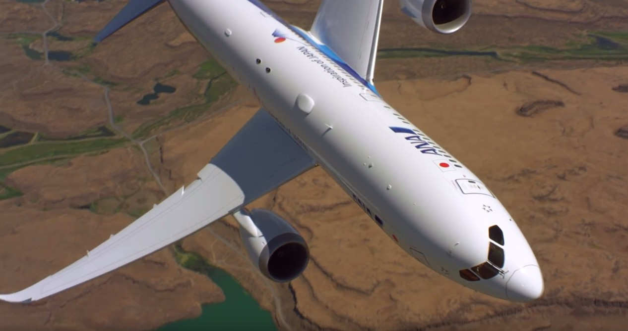 Watch Boeing maneuver this 787 9 Dreamliner 1