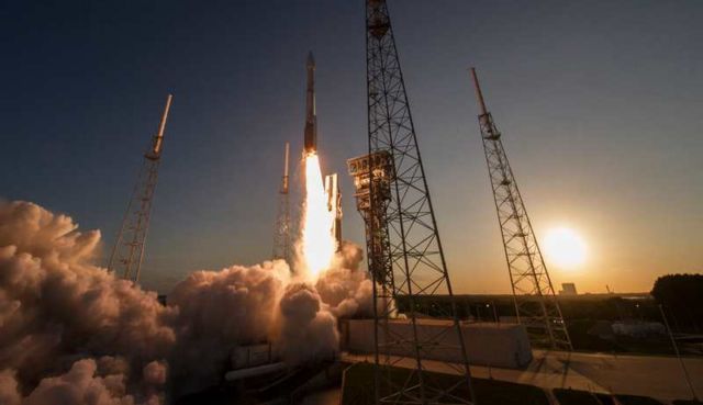 OSIRIS-REx space probe launch