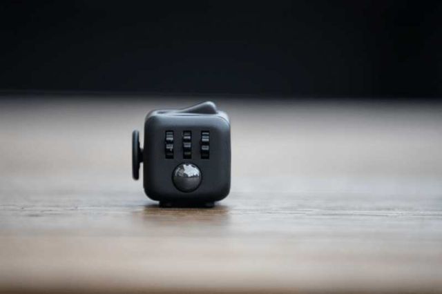 Fidget Cube stress relieving toy (3)