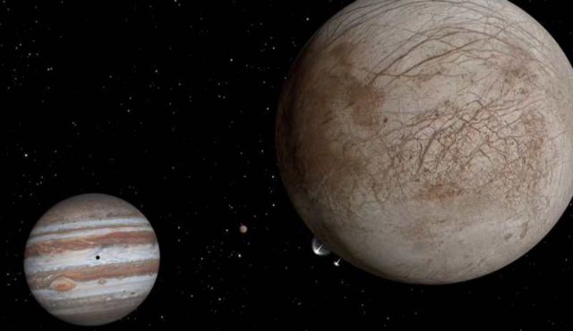 Possible water plumes on icy moon Europa