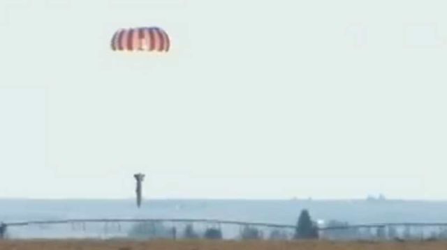 Stuntman successfully jumps the Snake River Canyon