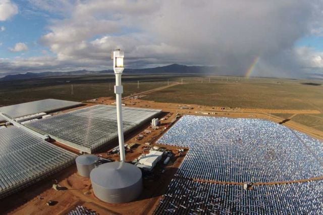 Growing Vegetables in the Desert using only Sun and Seawater