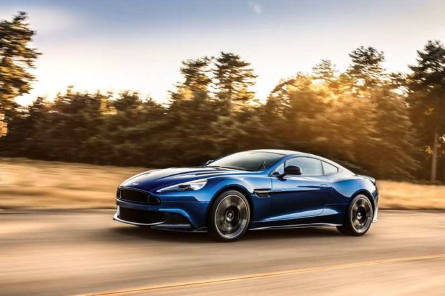 Aston Martin Vanquish S (10)