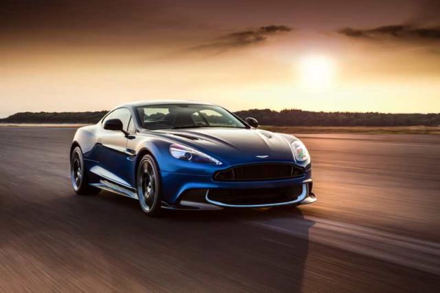 Aston Martin Vanquish S (9)