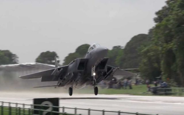 watch-f-15s-take-off-and-land-on-a-public-road-1