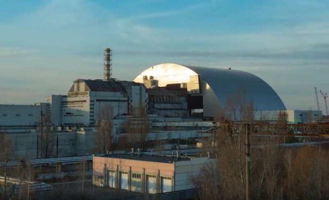 Chernobyl's gigantic Radiation Shield (2)