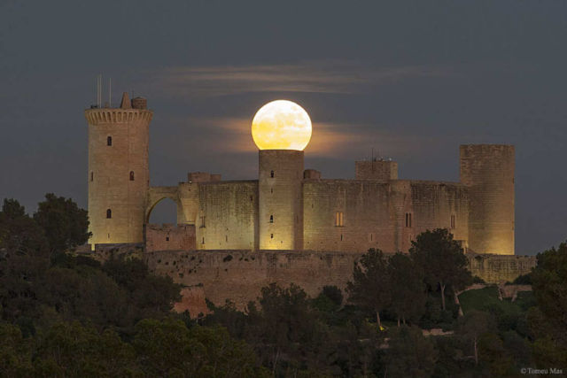 Supermoon over Spanish Castle 1