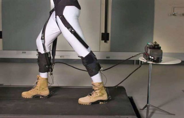 Soft robot Exosuit 