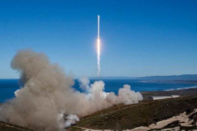SpaceX unveils stunning images with its return (5)