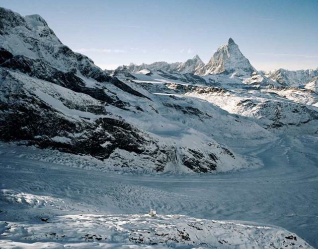 Monte Rosa Hut in Zermatt (1)