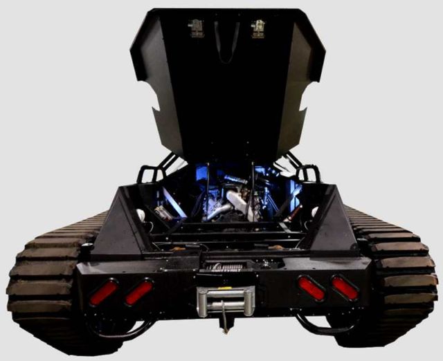 Ripsaw EV2 dual track off-road vehicle (1)