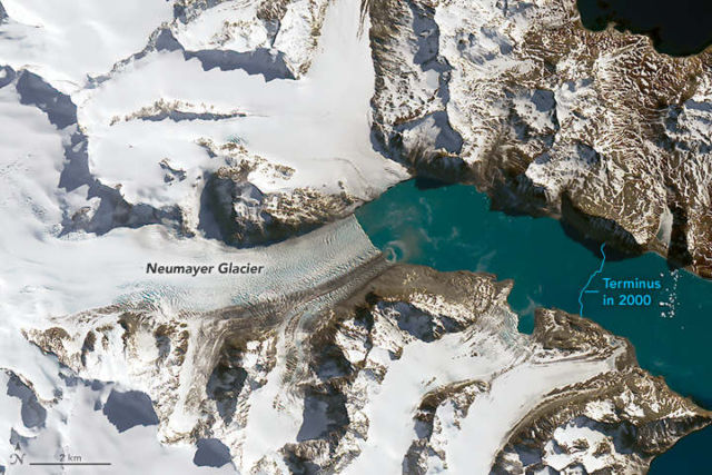 Glaciers Ebb on South Georgia Island