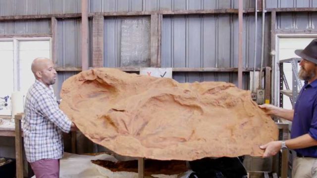 Largest Dinosaur Footprint ever has been found