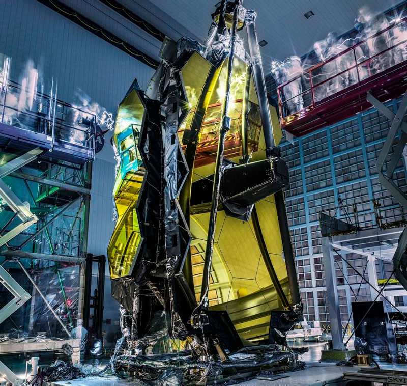 'Lights Out' Inspection on Webb Telescope