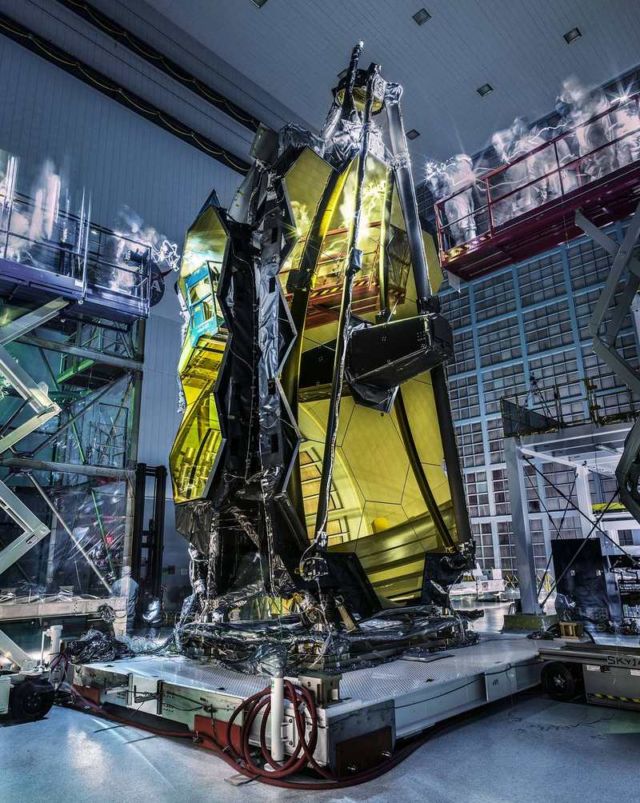 'Lights Out' Inspection on Webb Telescope