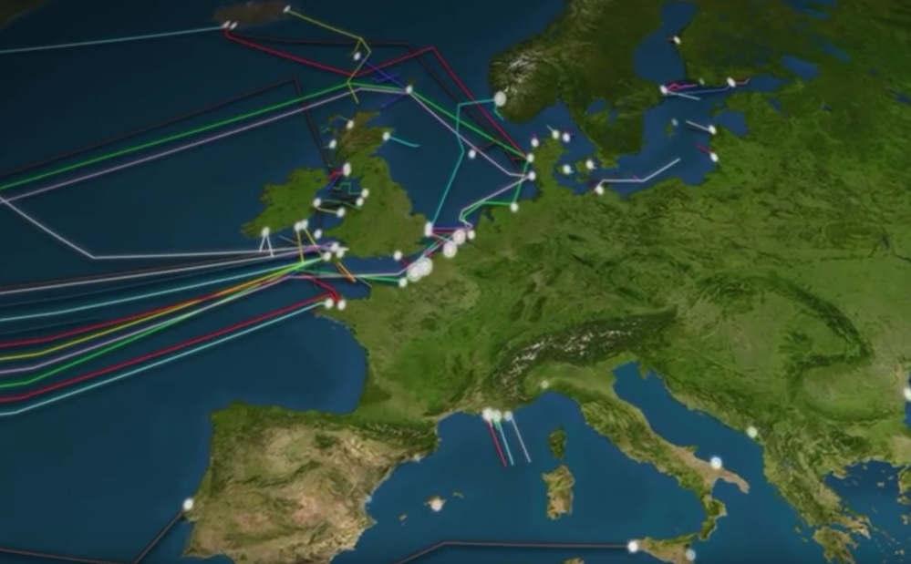 Animated map of the Internet Cables hidden under the ocean