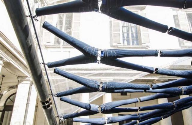 Pavilion at Palazzo Litta made from pairs of Blue Jeans (4)