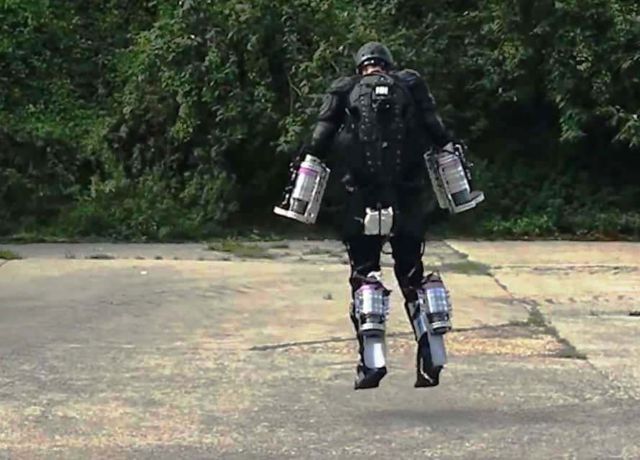 Real-life Iron Man with his own Flying Suit 