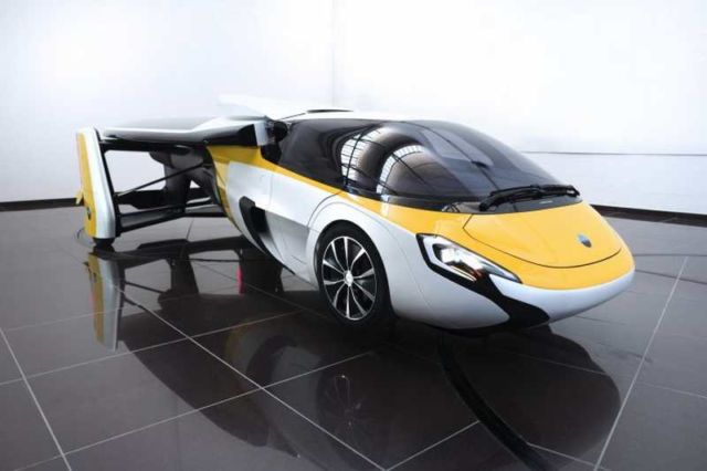 AeroMobil flying car (2)