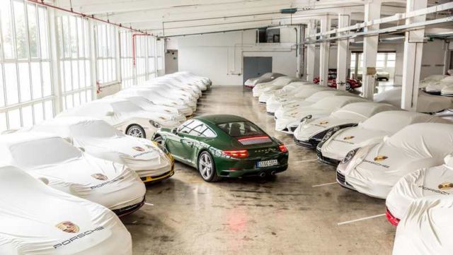 Porsche builds its millionth 911 (2)