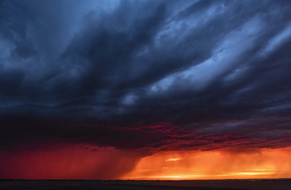 A powerful Supercell Thunderstorm timelapse