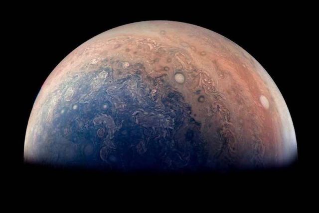A whole new Jupiter from Juno (1)