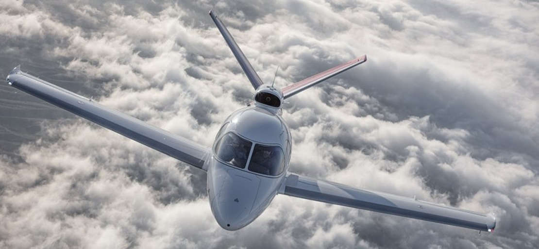 Cirrus SF50 Vision personal jet (1)