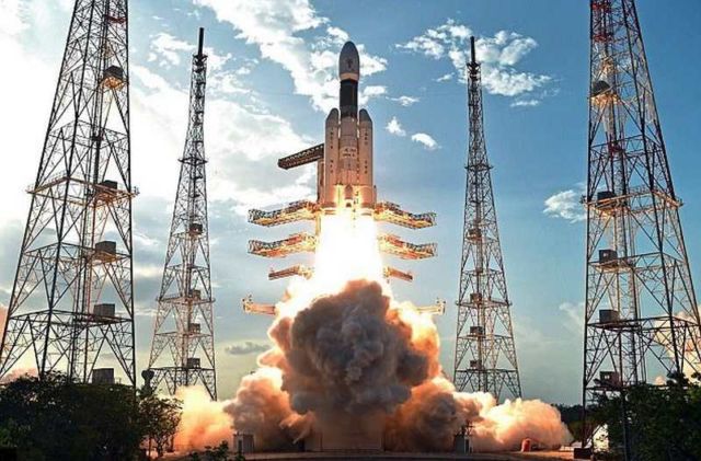 India launches 'Fat Boy' megarocket