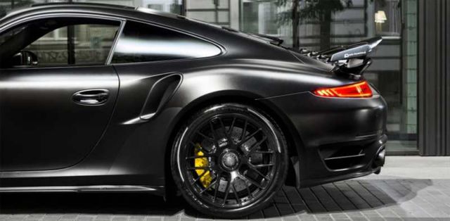 Porsche Dark Knight 911 Turbo S (2)